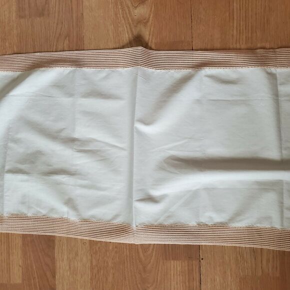 Vintage Estate Handmade Table Runner Pink White 38x13 Inch - Picture 4 of 4